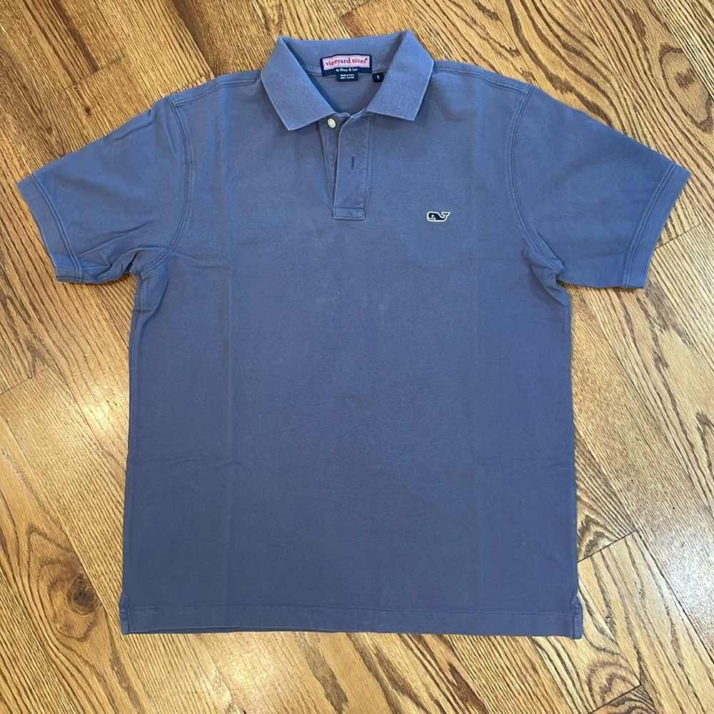 Men’s Vineyard Vines Polo Shirt. Size Small. Excellent Condition. Bluish/Gray.